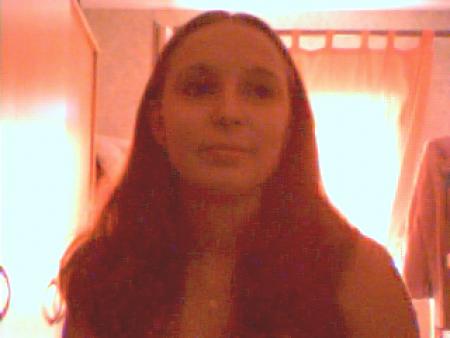 slt tout le monde c'est en cor moi la je suit dans ma chambre 